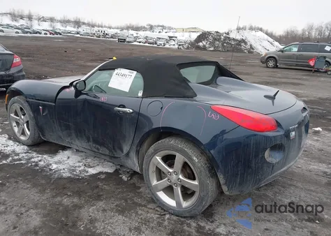 2008 Pontiac Solstice z USA, uszkodzony, nr VIN 1G2MB35B18Y127056